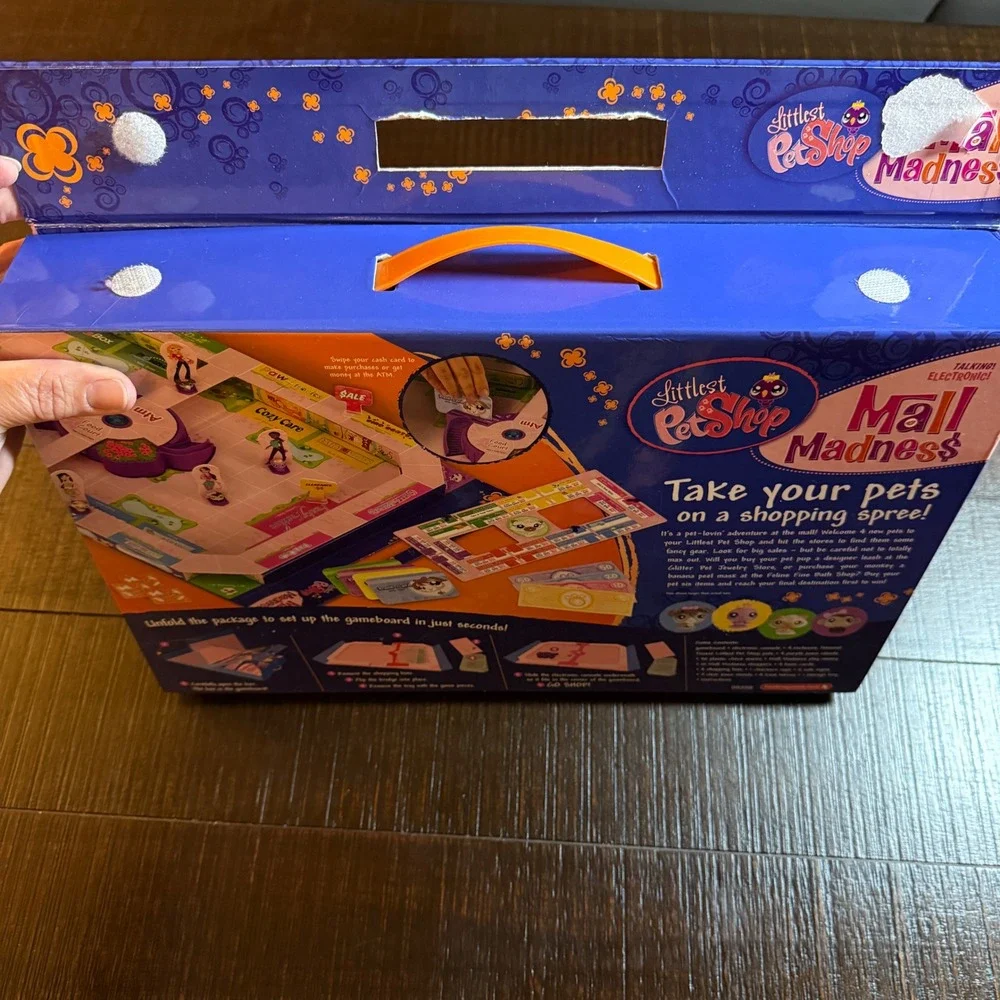 Littlest Pet Shop Mall Madness Board Game Pink Blue Electronic Shopping Figures